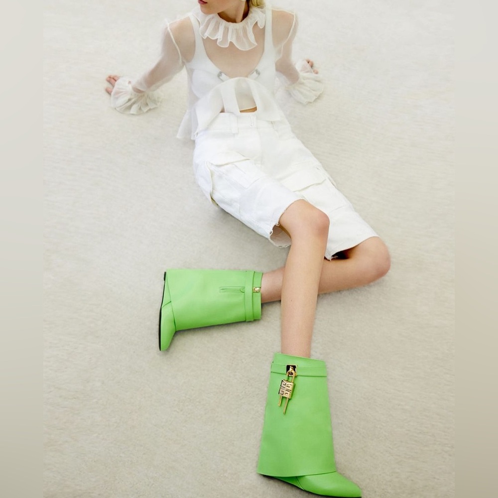 Shark Lock ankle boots in leather